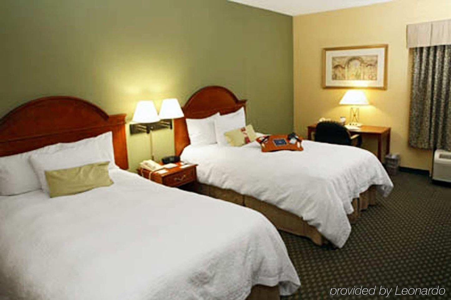 Hampton Inn Philadelphia/Mt. Laurel Mount Laurel Room photo